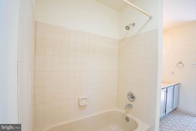 491 KINGS RD, Yardley, PA 19067