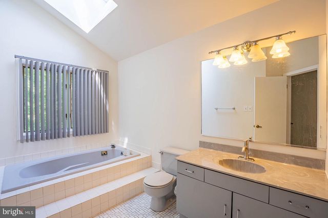 491 KINGS RD, Yardley, PA 19067