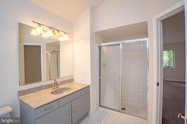 491 KINGS RD, Yardley, PA 19067