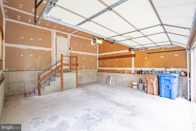 491 KINGS RD, Yardley, PA 19067