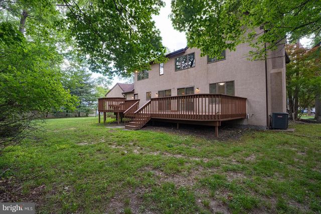 491 KINGS RD, Yardley, PA 19067