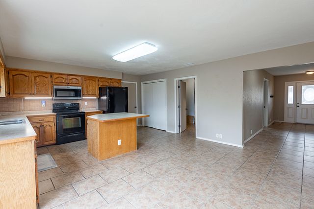 4424 S Farm Road 125, Springfield, MO 65810