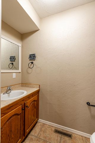 4424 S Farm Road 125, Springfield, MO 65810