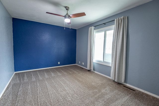 4424 S Farm Road 125, Springfield, MO 65810