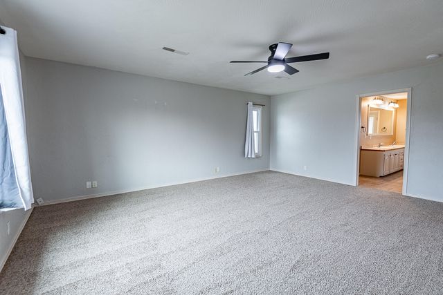 4424 S Farm Road 125, Springfield, MO 65810