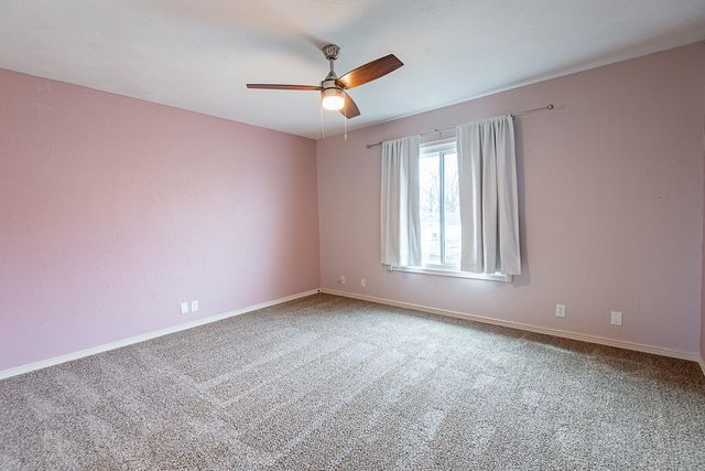 4424 S Farm Road 125, Springfield, MO 65810