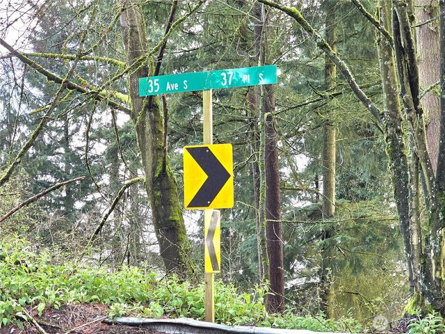 21211 35th Avenue S, Seatac, WA 98198