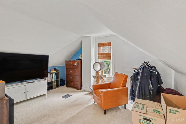 4049 St Williams Avenue, Cincinnati, OH 45205