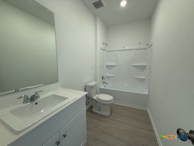 205 The Bad Way, Jarrell, TX 76537