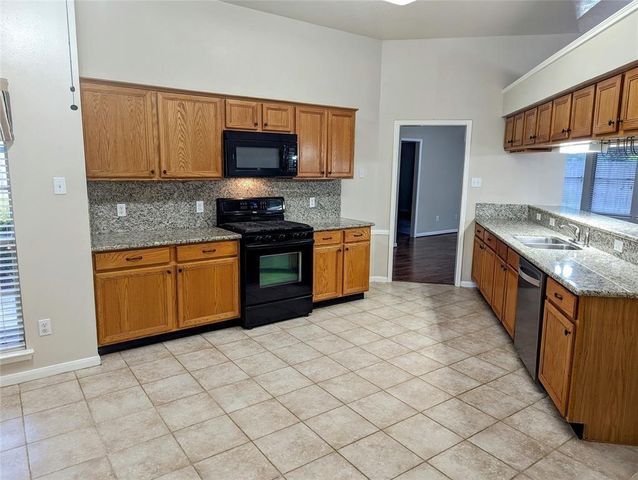 3821 Pin Oak Drive N, Pearland, TX 77581