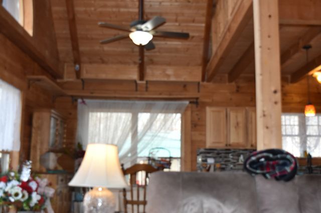 271 Ingman Cliff Rd, Tracy City, TN 37387