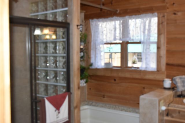 271 Ingman Cliff Rd, Tracy City, TN 37387