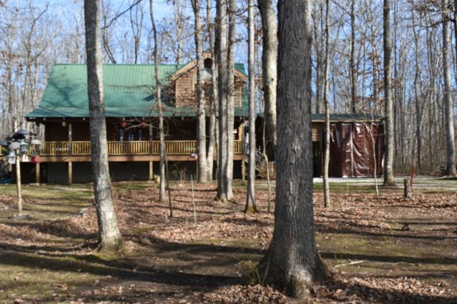 271 Ingman Cliff Rd, Tracy City, TN 37387