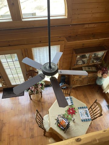 271 Ingman Cliff Rd, Tracy City, TN 37387