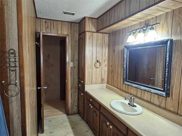 260 County Road 1885, Yantis, TX 75497