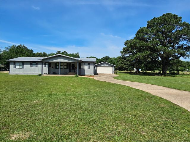 260 County Road 1885, Yantis, TX 75497