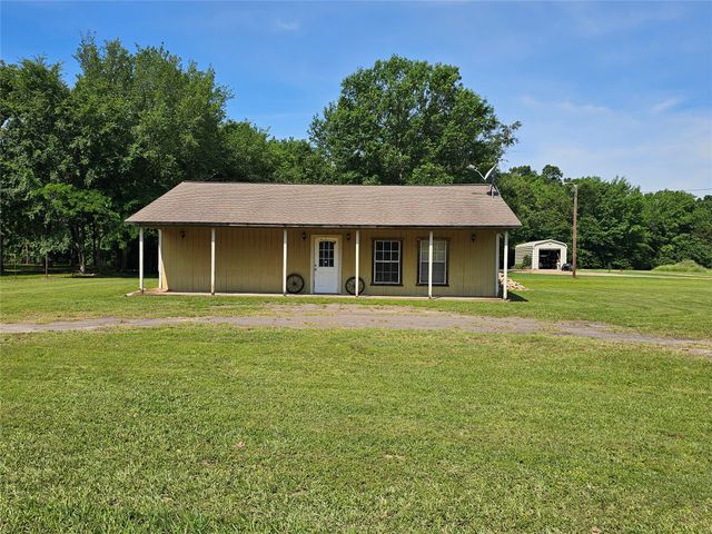 260 County Road 1885, Yantis, TX 75497