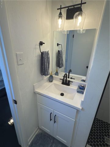 212 Breckinridge CT, Hampton, VA 23666