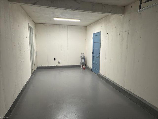 212 Breckinridge CT, Hampton, VA 23666