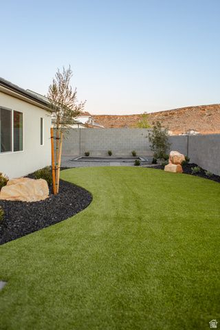 302 E MAYFIELD WOODS LN, Washington, UT 84780