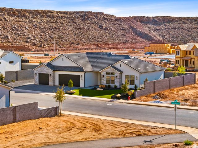 302 E MAYFIELD WOODS LN, Washington, UT 84780