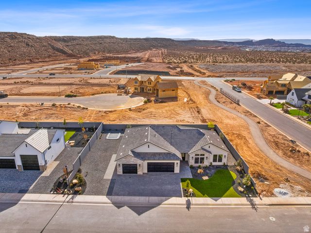 302 E MAYFIELD WOODS LN, Washington, UT 84780