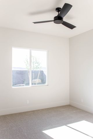 302 E MAYFIELD WOODS LN, Washington, UT 84780