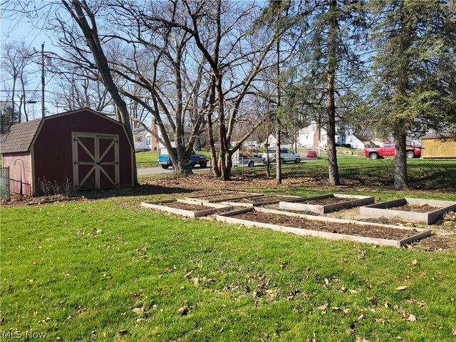3405 Frazer Avenue NW, Canton, OH 44709