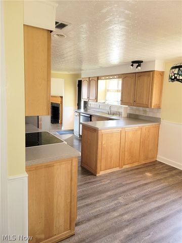 3405 Frazer Avenue NW, Canton, OH 44709