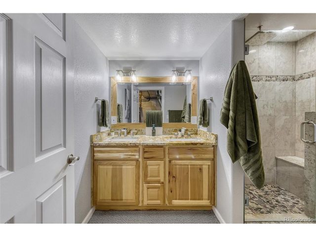 9913 Saybrook St, Highlands Ranch, CO 80126