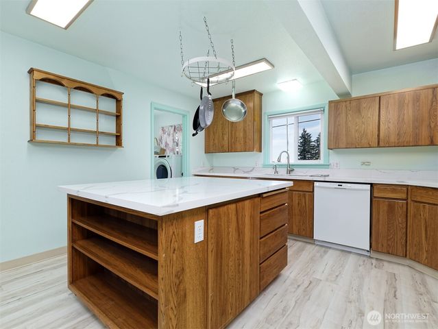 703 S 15th Street, Shelton, WA 98584