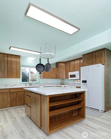 703 S 15th Street, Shelton, WA 98584