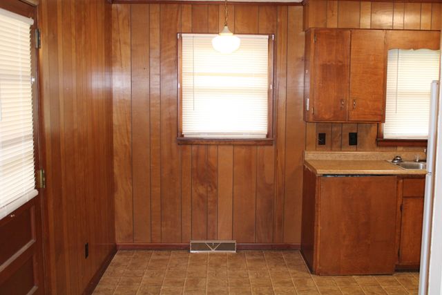 1616 Hills Chapel Rd, Manchester, TN 37355