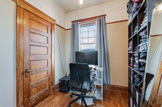 105 S Eastern Avenue, Joliet, IL 60433