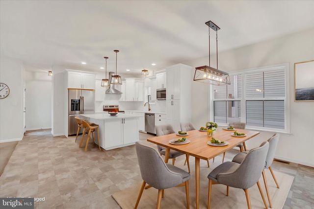 107 HONEYSUCKLE DR, Marietta, PA 17547