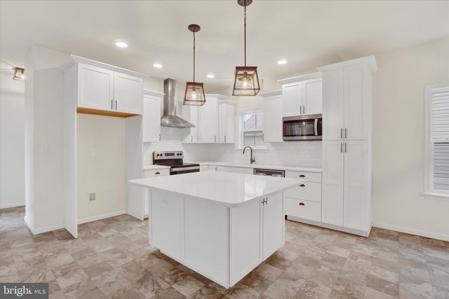 107 HONEYSUCKLE DR, Marietta, PA 17547