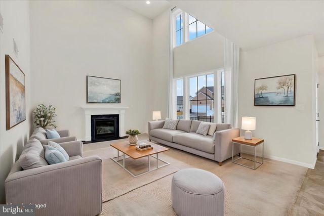 107 HONEYSUCKLE DR, Marietta, PA 17547