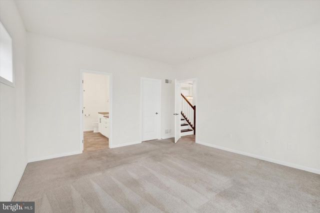 107 HONEYSUCKLE DR, Marietta, PA 17547