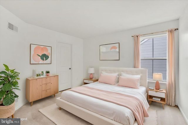 107 HONEYSUCKLE DR, Marietta, PA 17547