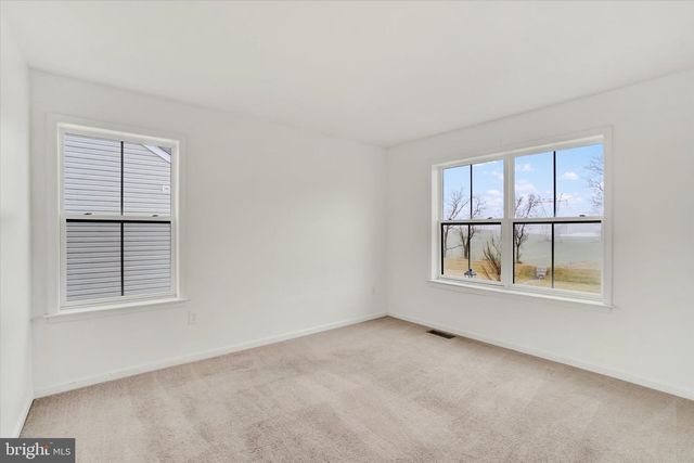 107 HONEYSUCKLE DR, Marietta, PA 17547