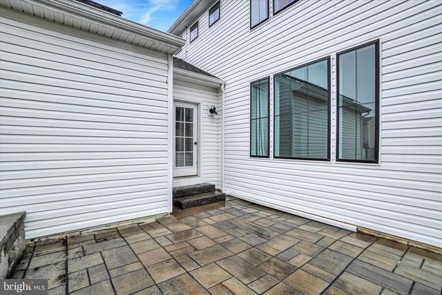 107 HONEYSUCKLE DR, Marietta, PA 17547