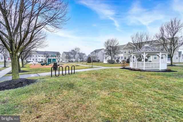 107 HONEYSUCKLE DR, Marietta, PA 17547