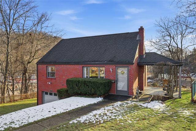 2503 Poinsettia Dr, White Oak, PA 15131