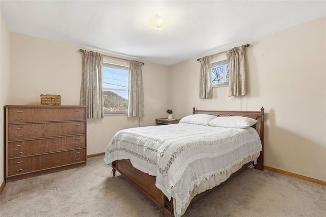 2503 Poinsettia Dr, White Oak, PA 15131