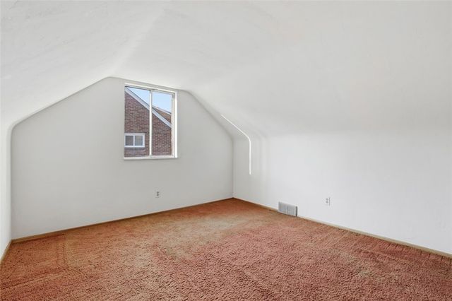 2503 Poinsettia Dr, White Oak, PA 15131