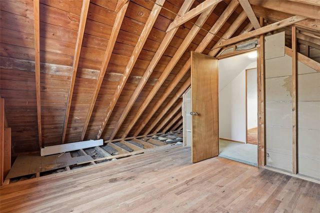 2503 Poinsettia Dr, White Oak, PA 15131