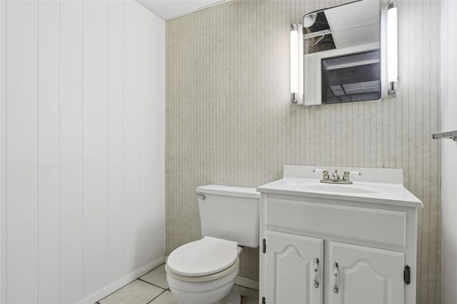 2503 Poinsettia Dr, White Oak, PA 15131