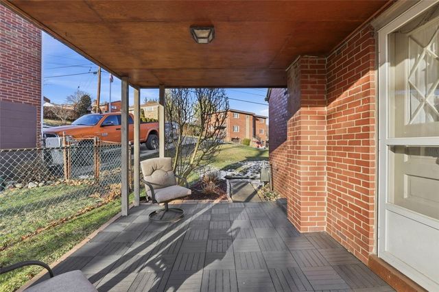 2503 Poinsettia Dr, White Oak, PA 15131