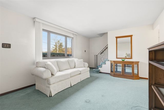 2503 Poinsettia Dr, White Oak, PA 15131