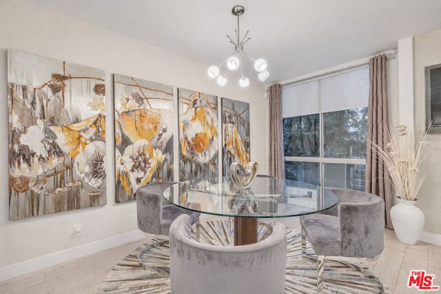 927 N Kings Road 117, West Hollywood, CA 90069